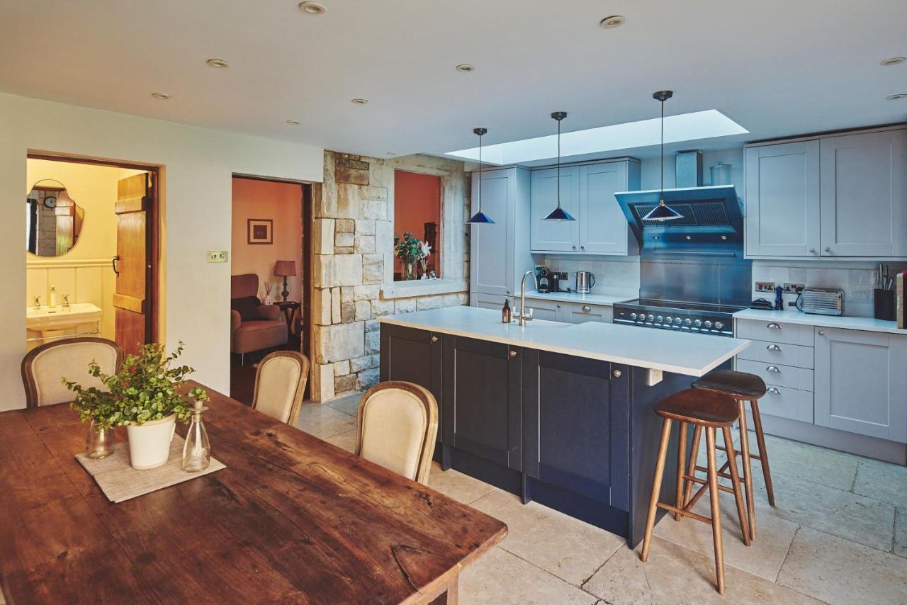 Large Stylish Luxury Cotswold Cottage - Ideal For Families, W/ Ev Charging Andoversford Esterno foto
