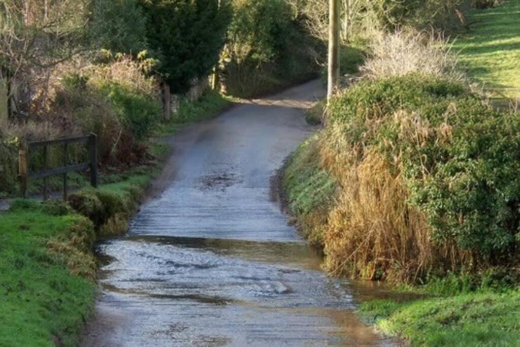 Large Stylish Luxury Cotswold Cottage - Ideal For Families, W/ Ev Charging Andoversford Esterno foto